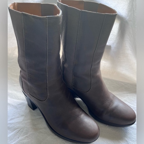 Cole Haan with Nike Air Size 7B Chunky Heel Boot Brown - Picture 4 of 5